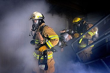 V areáli košických teplární horí obsah násypníka, zasahujú hasiči
