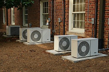 Je léto, nebo zima? Z elektroměrů v Praze se to skoro nepozná