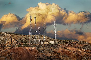 Iron flow, sodium-sulfur battery technologies at airport and space station energy storage projects