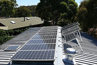 Bez licence bude zřejmě možné provozovat fotovoltaickou elektrárnu až do 40 kW