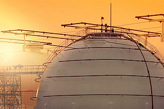 Zásoby plynu v evropských zásobnících se v závěru sezony rychle tenčí. Na vině je i opatření, které mělo nedostatku zabránit